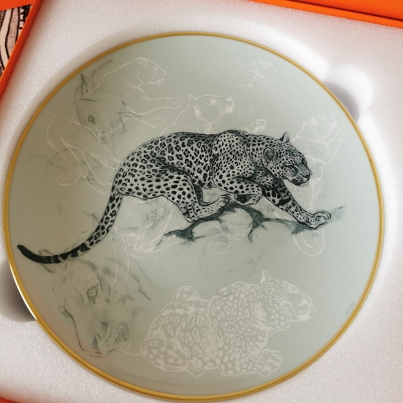 Hermes CARNETS D'EQUATEUR DESSERT/SALAD PLATE 21CM PANTHER New in box best gift - Picture 3 of 4